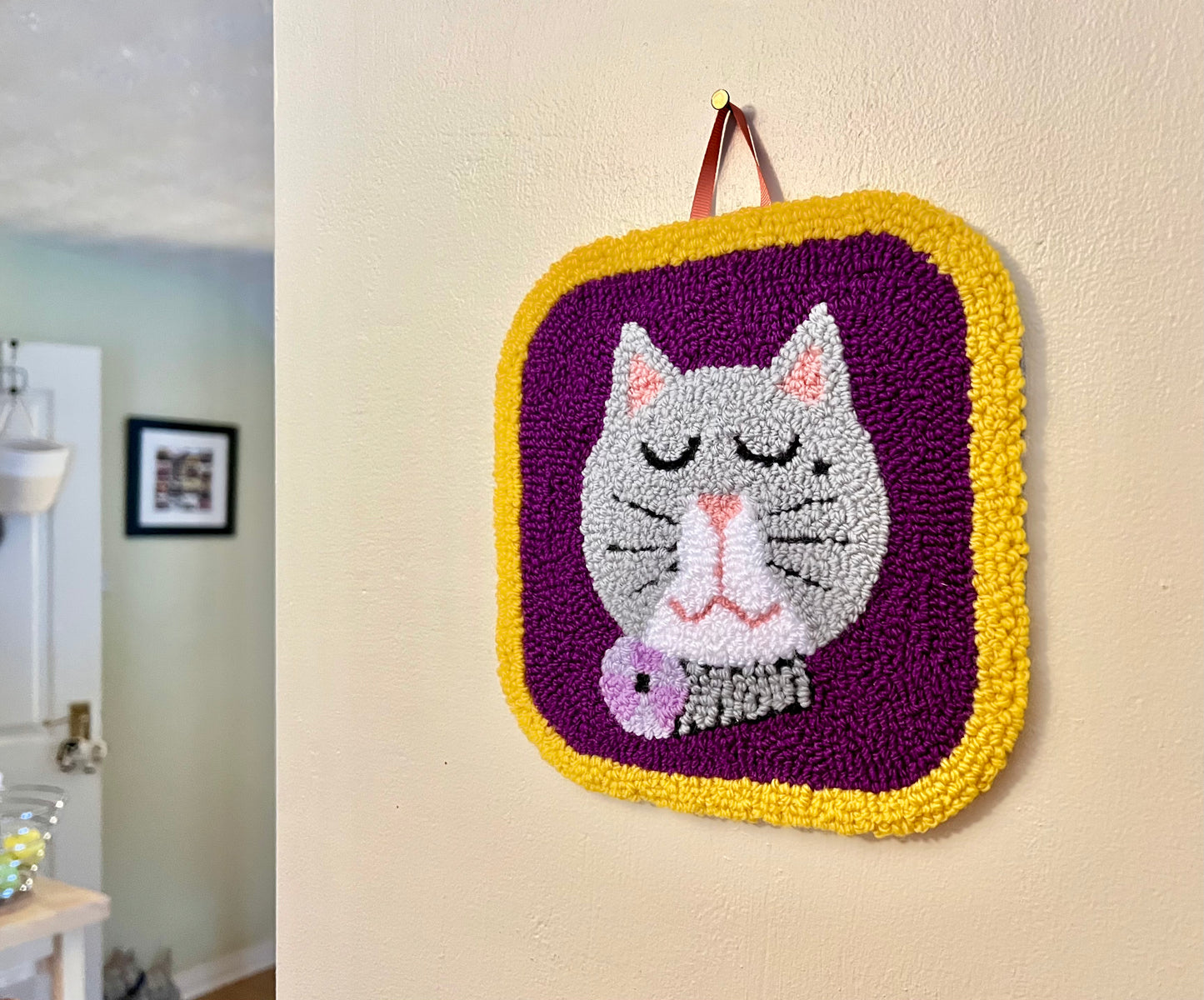 Cat on a Mat! "Glamour Puss" grey and white kitty wall hanging