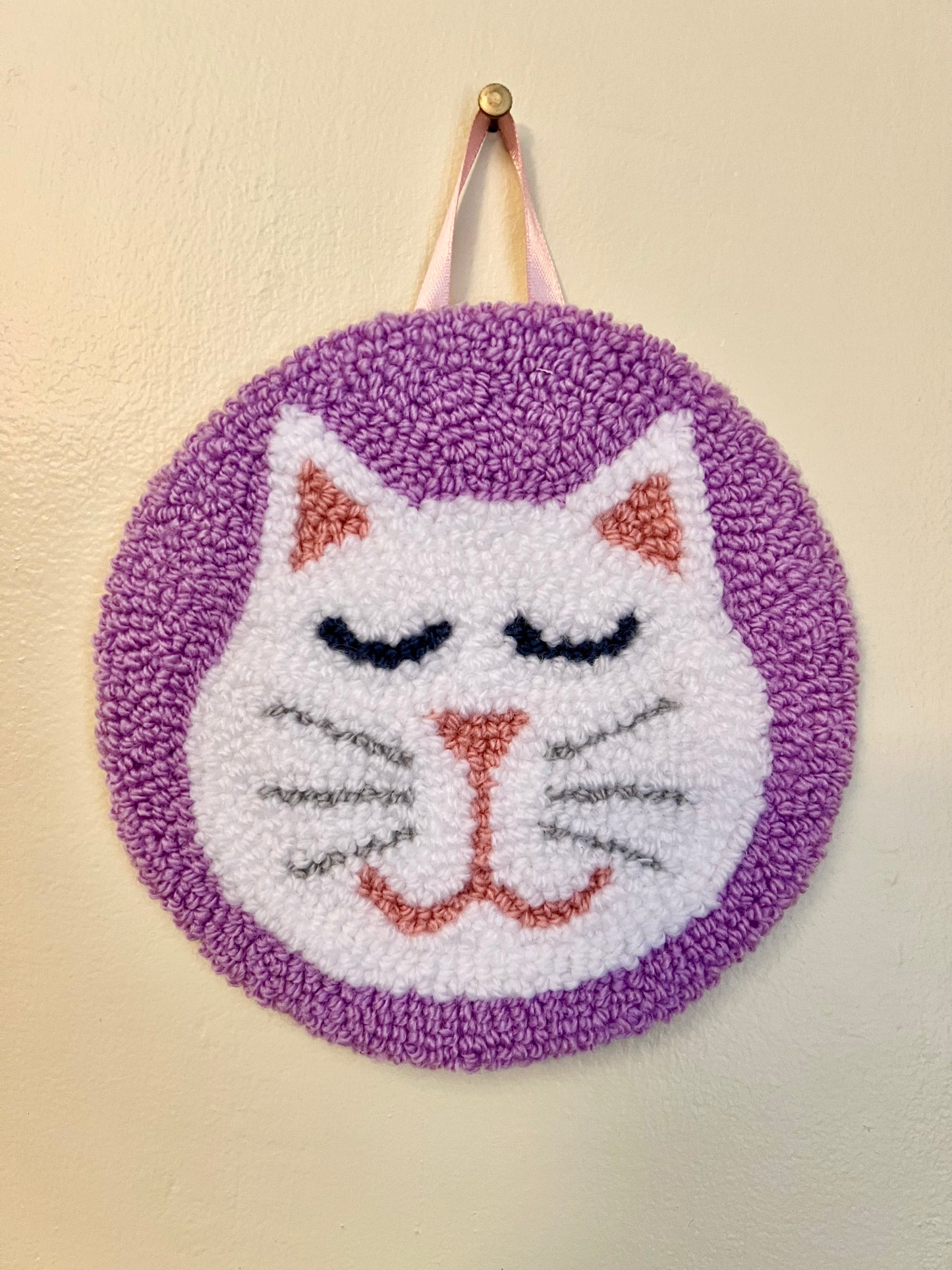 Cat on a Mat! Cute and adorable white kitty wall hanging