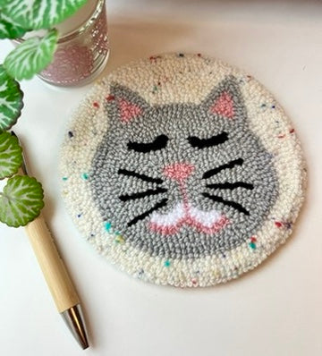 Cat on a Mat! Cute grey kitty